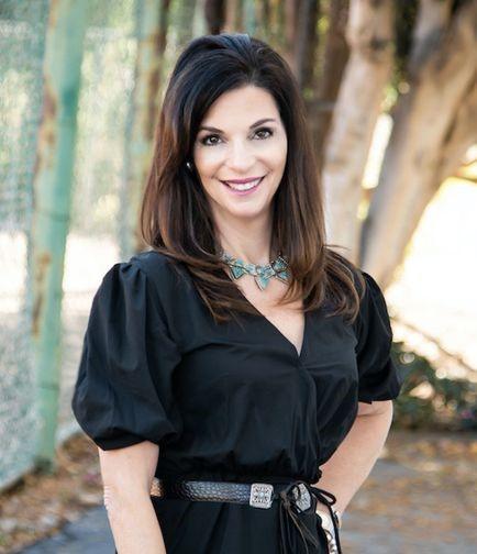 Rebecca Basford, Founder of Artful Living